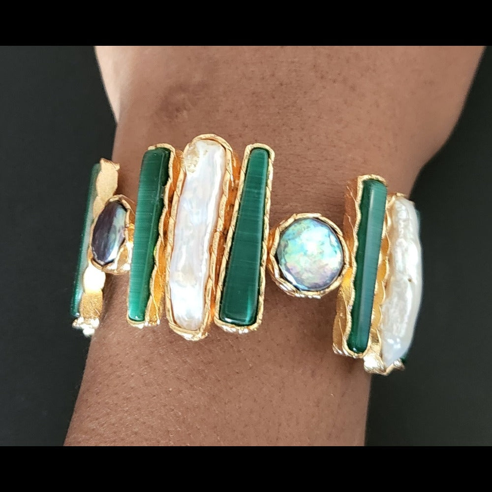 Pristine Pearl Stone Gold Bracelet