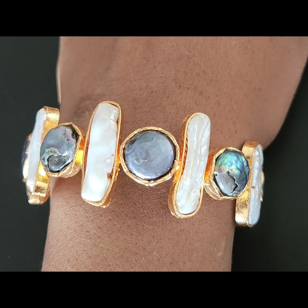 Baroque Pearl Multicolor Black & White Bracelet