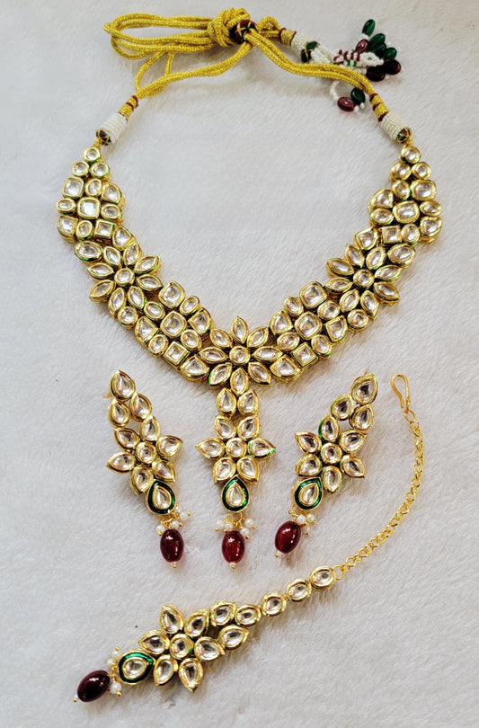 Traditional Kundan Necklace Set with Earrings
