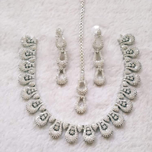 Aaira Teardrop Crystal Necklace Set