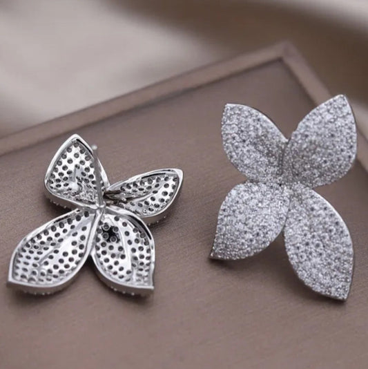 Sparkling Full Crystal Four-Leaf Flower Stud Earrings