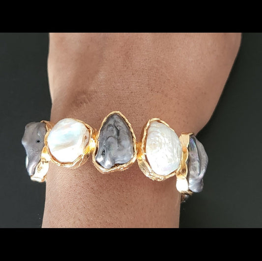 White and Grey Baroque Pearl Bracelet