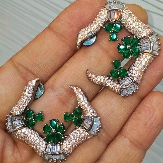 Green Gemstone Clover Design with Diamond