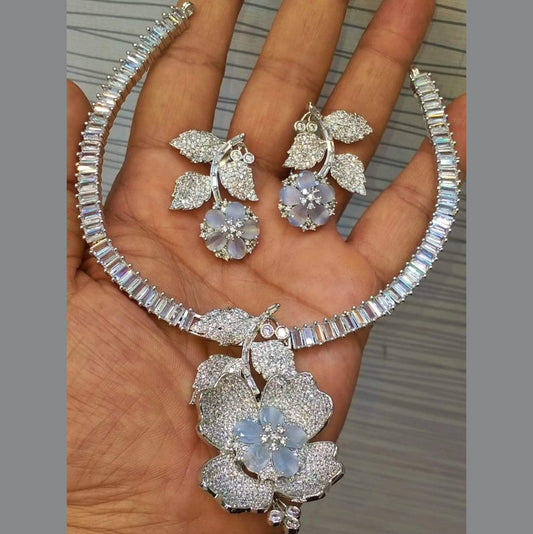 Aaira Blue Flower Necklace Set