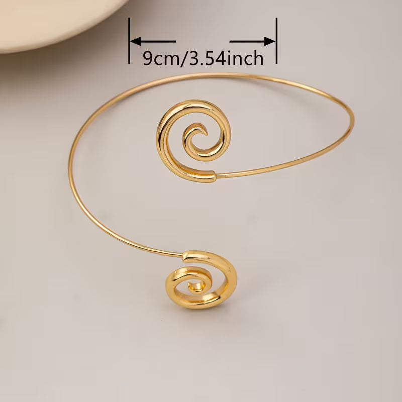 Woman Spiral Upper Arm Cuff