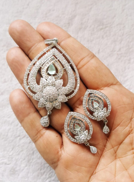 Lotus Motif AD Zircon Pendant Set