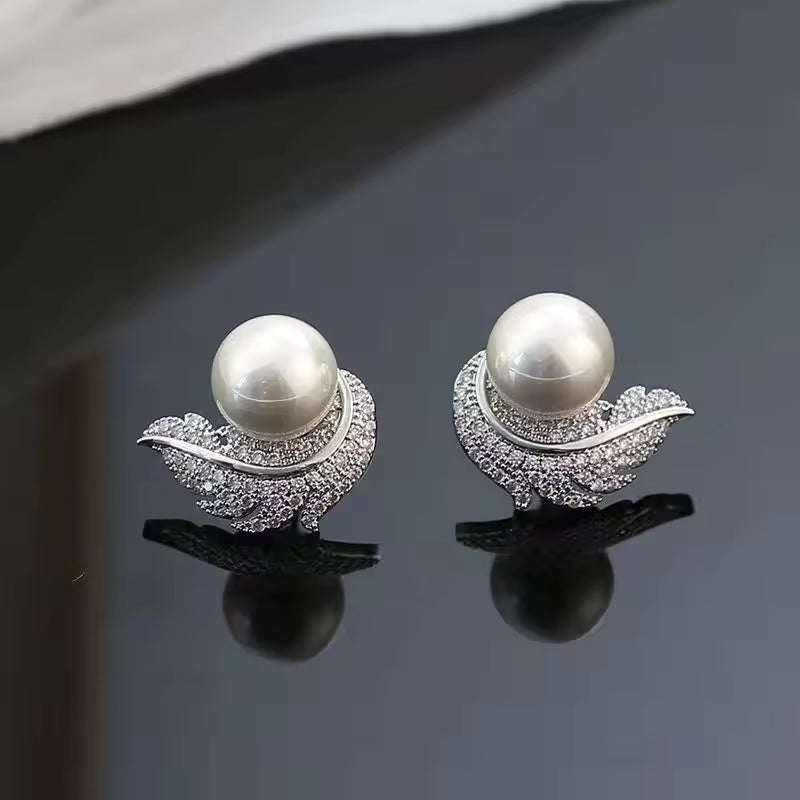 Pearl Leaf Stud Earrings