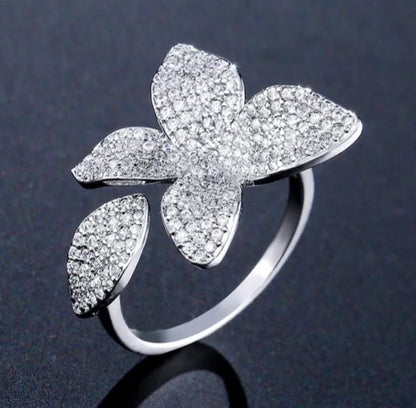 Diamond Five Petal Flower Fashion Ring