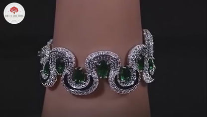 Pear Cut Emerald Wave Link Bracelet