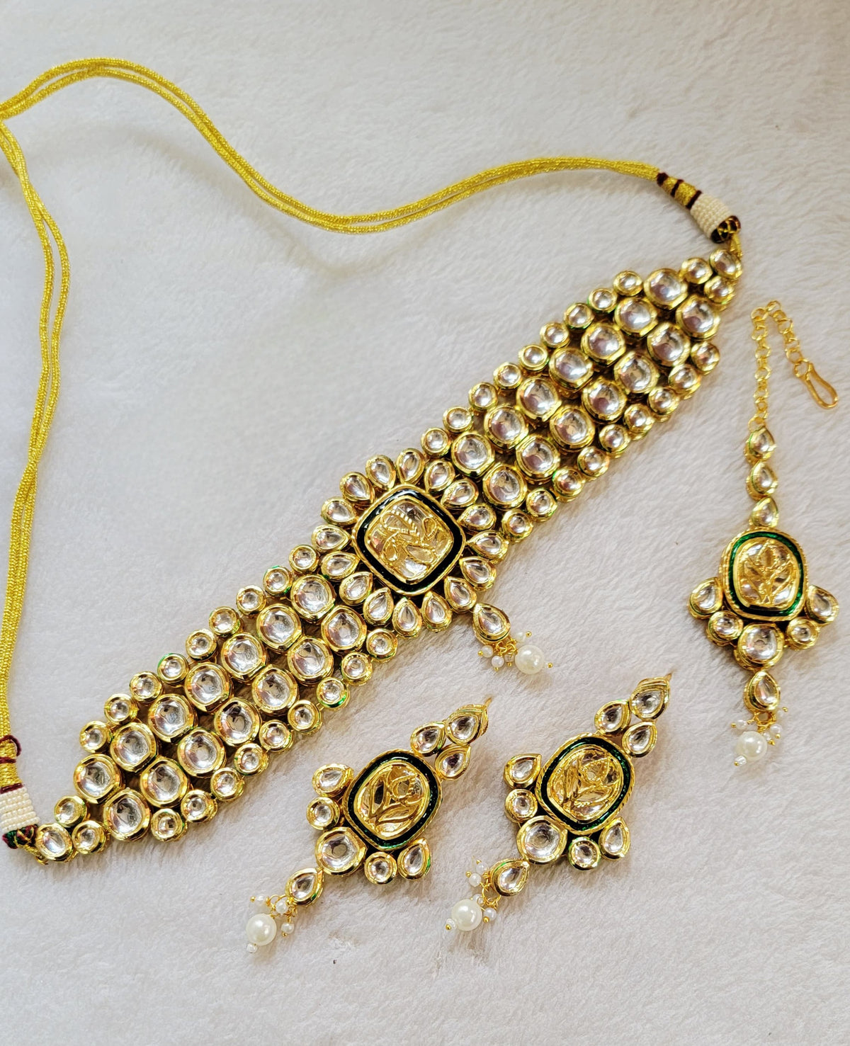 Kundan Choker Set