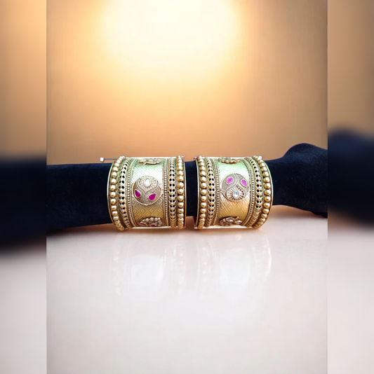 Gold Matte Ruby Oval Kundan Pearl Border Bridal Chura